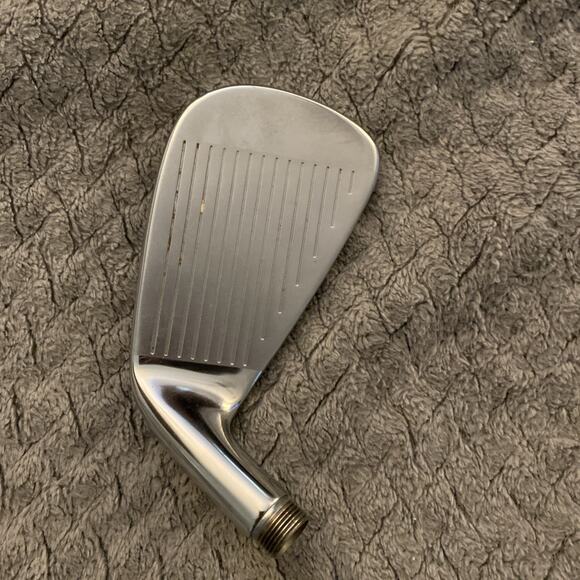 TaylorMade R9 TP Single 6 Iron +2 (Iron Head Only) RH - Picture 2 of 4